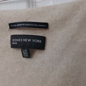 WRAP - Jones of New York Cashmere
